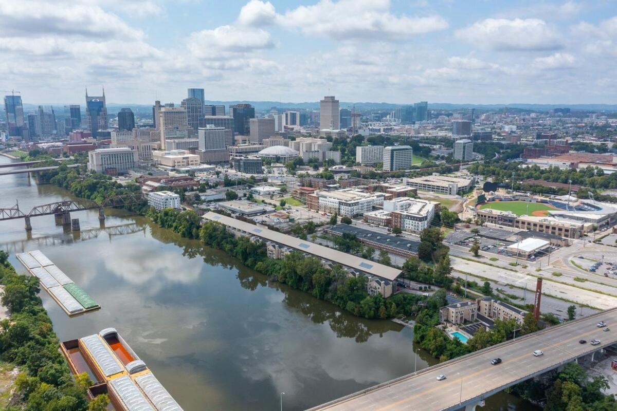 Walk To Broadway Riverfront Condo With Pool Nashville Esterno foto