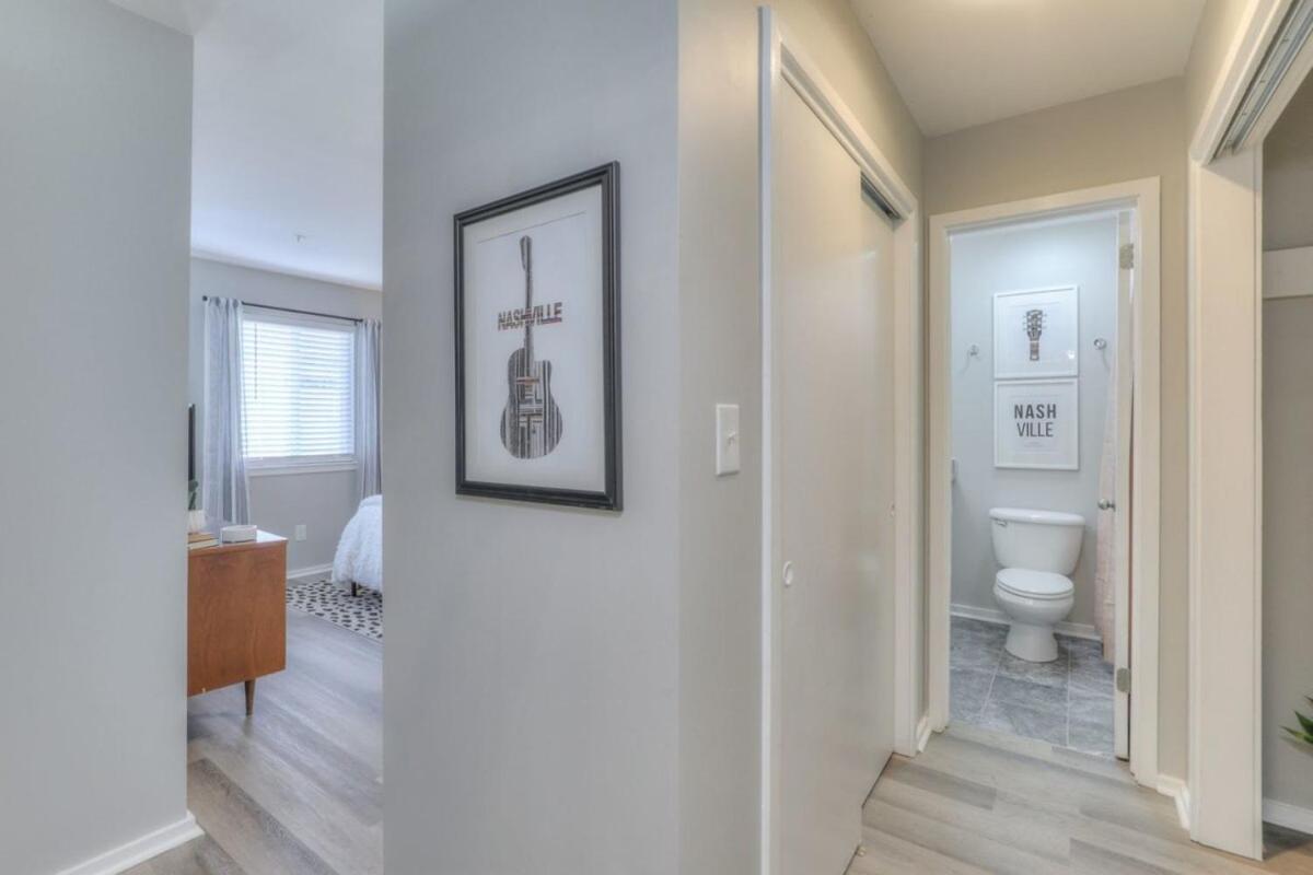 Walk To Broadway Riverfront Condo With Pool Nashville Esterno foto